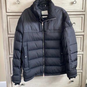 Moncler Men's Serviak Black Jacket – Size 6 Down Jacket